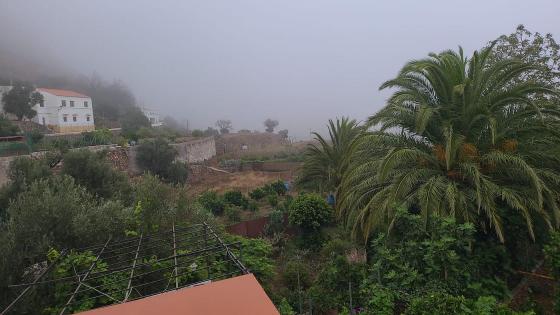 Tåka lå tykt i Agüimes på Gran Canaria flere dager i juni.