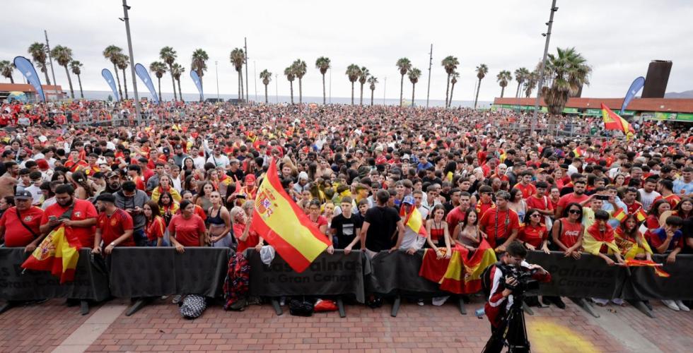 Over 7000 mennesker fulgte EM-finalen på tre gigantskjermer i Las Palmas.