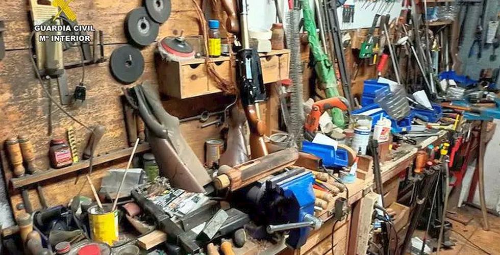 Illegal våpenproduksjon i garasje på Gran Canaria.